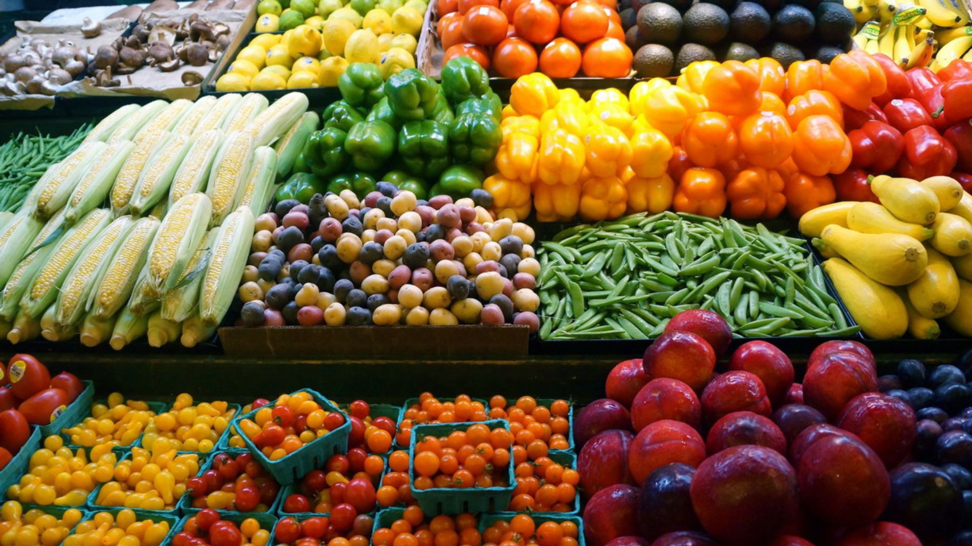 2524 طنا من الخضار ترد للسوق المركزي اليوم