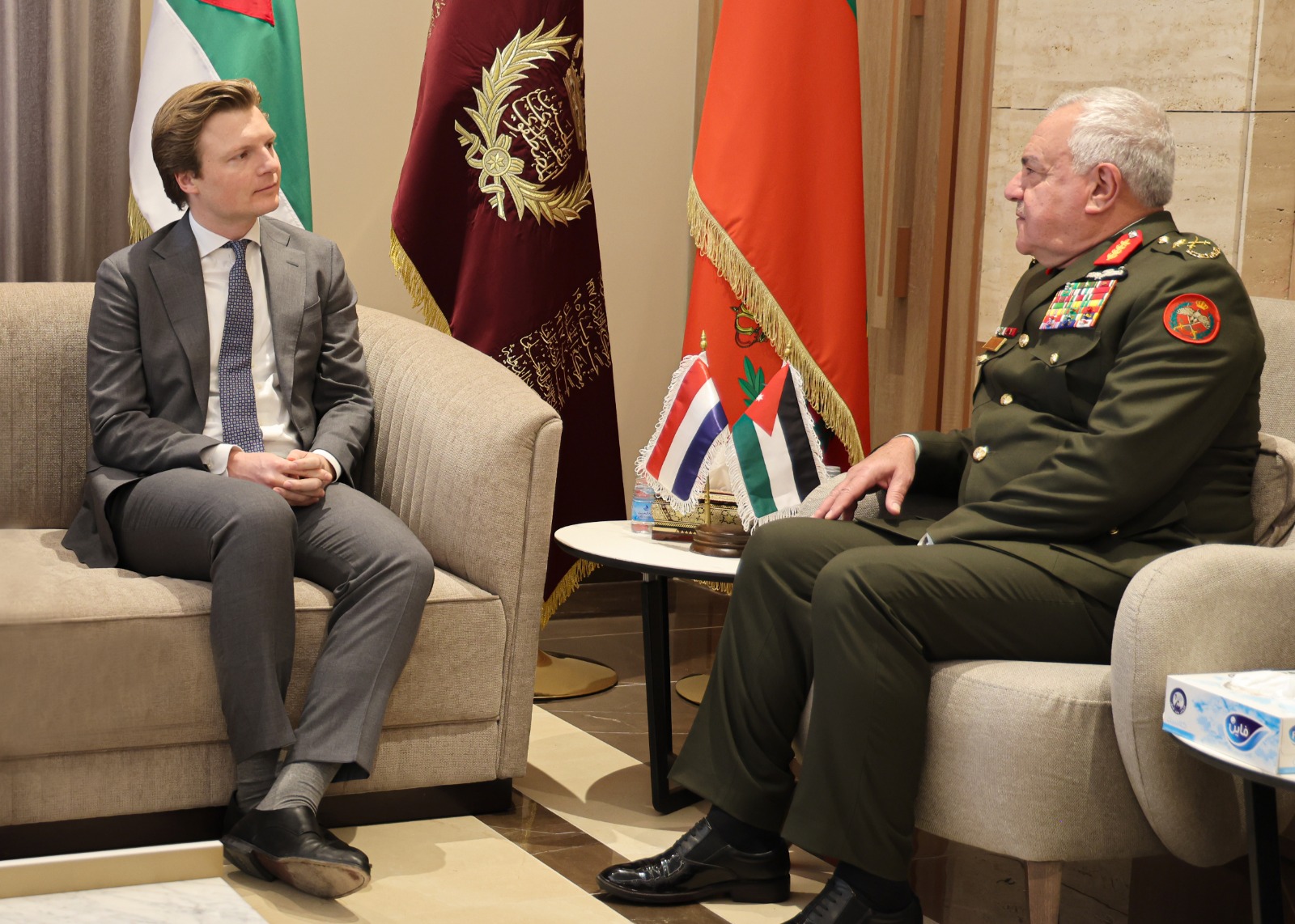 رئيس هيئة الأركان المشتركة يستقبل وزير الدفاع الهولندي