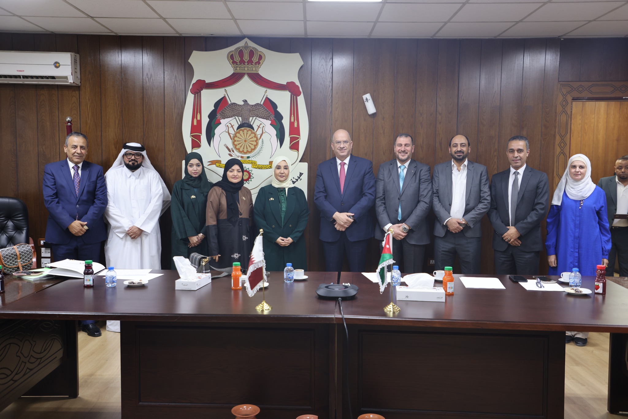 رئيس "هيئة الاعتماد" يبحث مع وفد قطري تعزيز التعاون المشترك