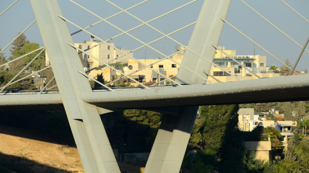 إغلاق جسر عبدون المعلق مؤقتاً لإجراء أعمال صيانة صباح الجمعة