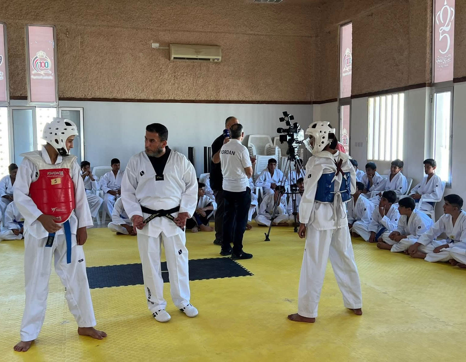 شباب الحسينية يجري اختبار الحزام الأحمر في التايكواندو