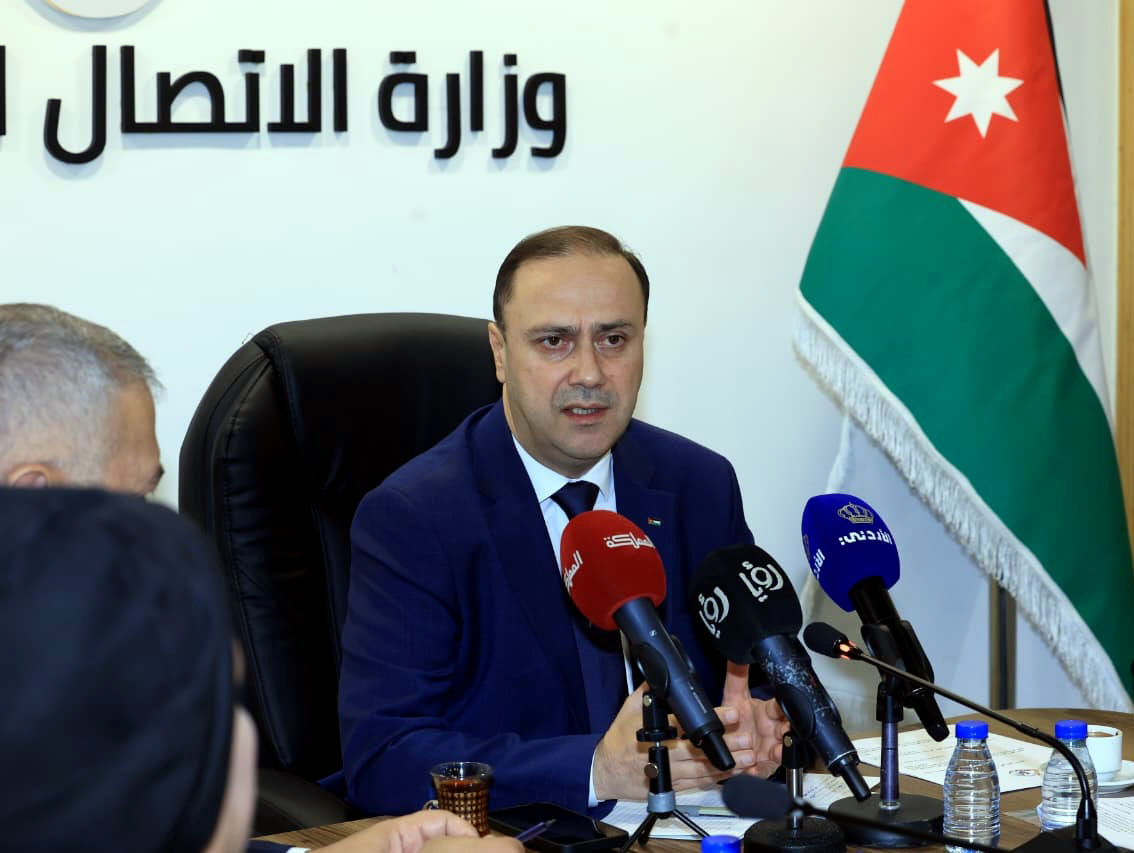 Media Minister: Proactive youth &amp;quotmakers of change, future"