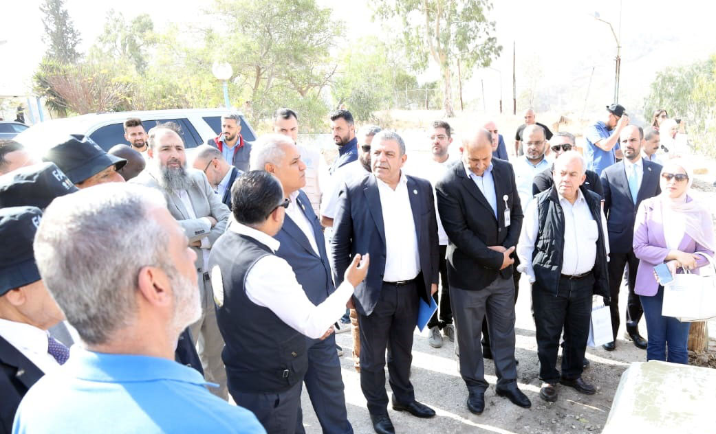 "الفاو" وسلطة وادي الأردن يطلعان على مشروع الطاقة الشمسية العائمة