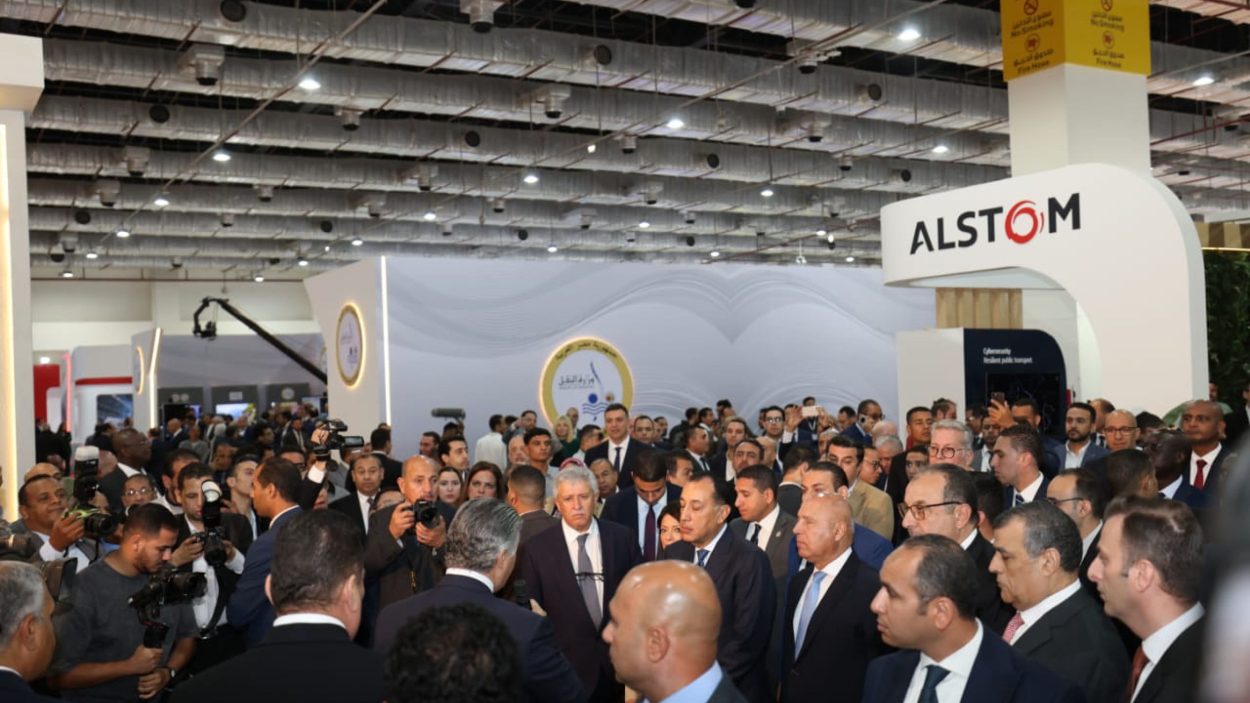 وزير النقل يبحث تعزيز التكامل الإقليمي في منظومة النقل والربط السككي