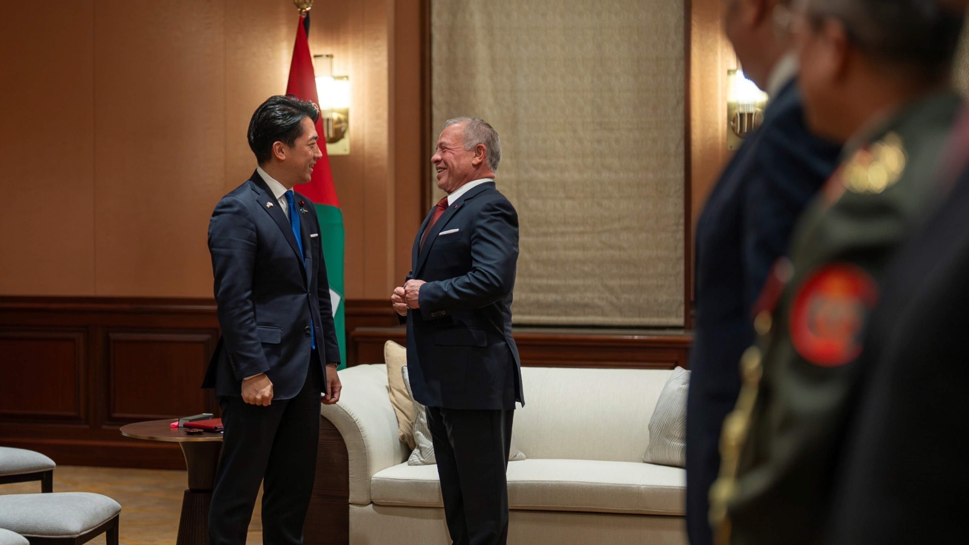 King meets with Japan defence minister