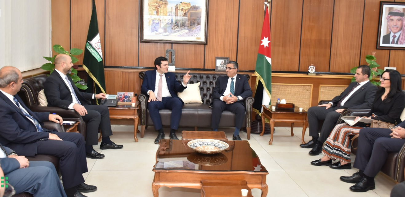 "اليرموك" و"أورنج" تعززان التعاون في الابتكار والتعليم الرقمي