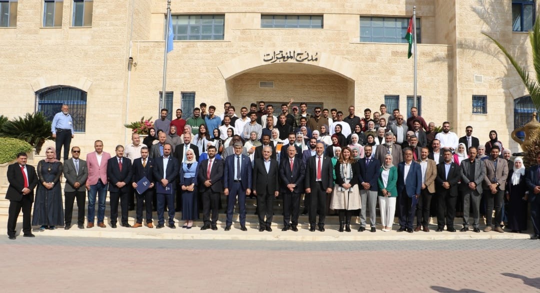 جامعة الزرقاء تنظم يوماً علمياً بعنوان "الأشعة: جسر التشخيص والعلاج"