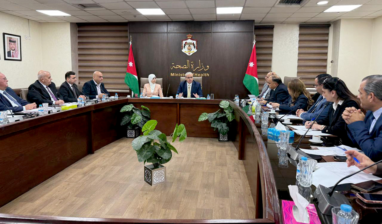 وزير الصحة يدعو لتعزيز الرقابة الميدانية على المراكز الصحية في المحافظات