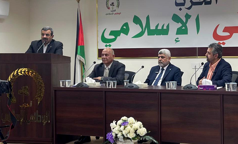 حوارية "ثنائية الوعي والقيم" في "الوطني الإسلامي"