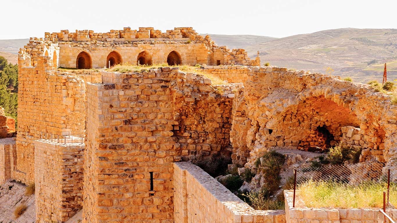 الكرك: مهتمون بالشأن السياحي يدعون إلى ضرورة تعزيز الهوية السياحية