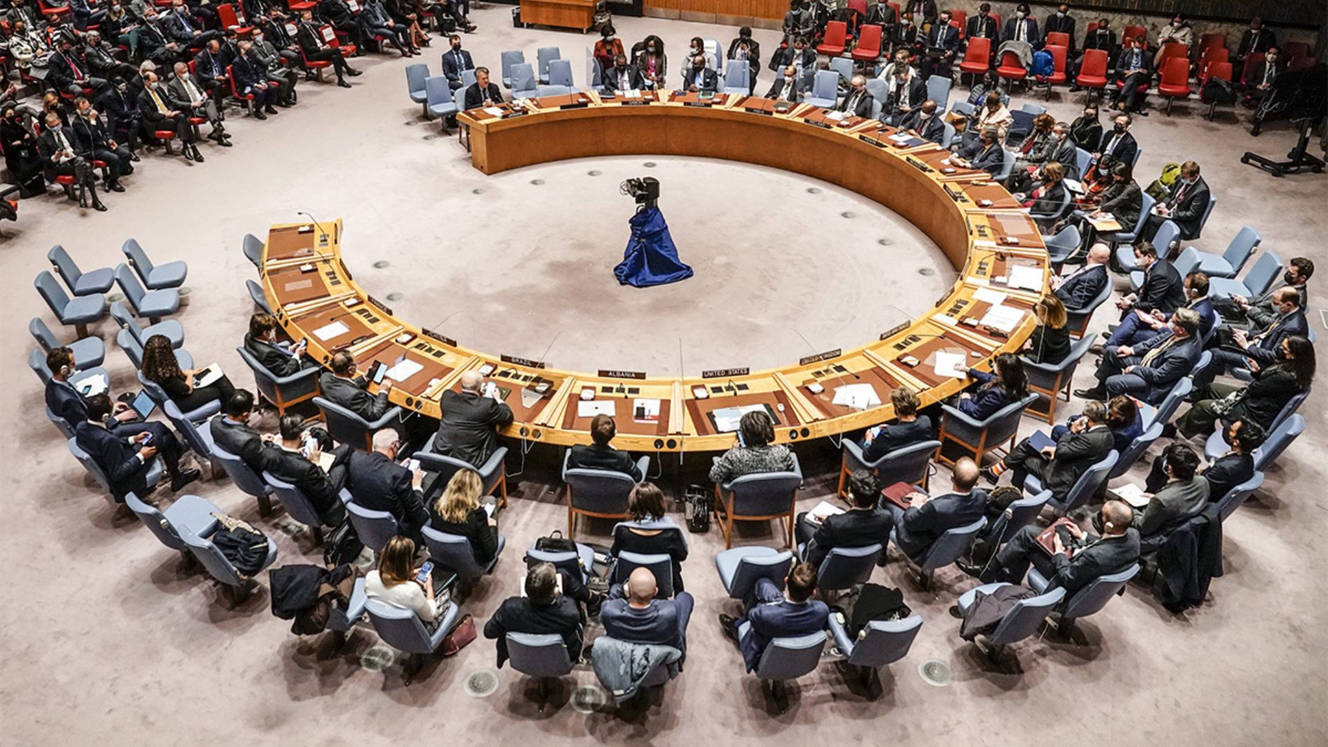 مجلس الأمن الدولي يوافق على إنشاء قوة وإدارة انتقالية في غزة