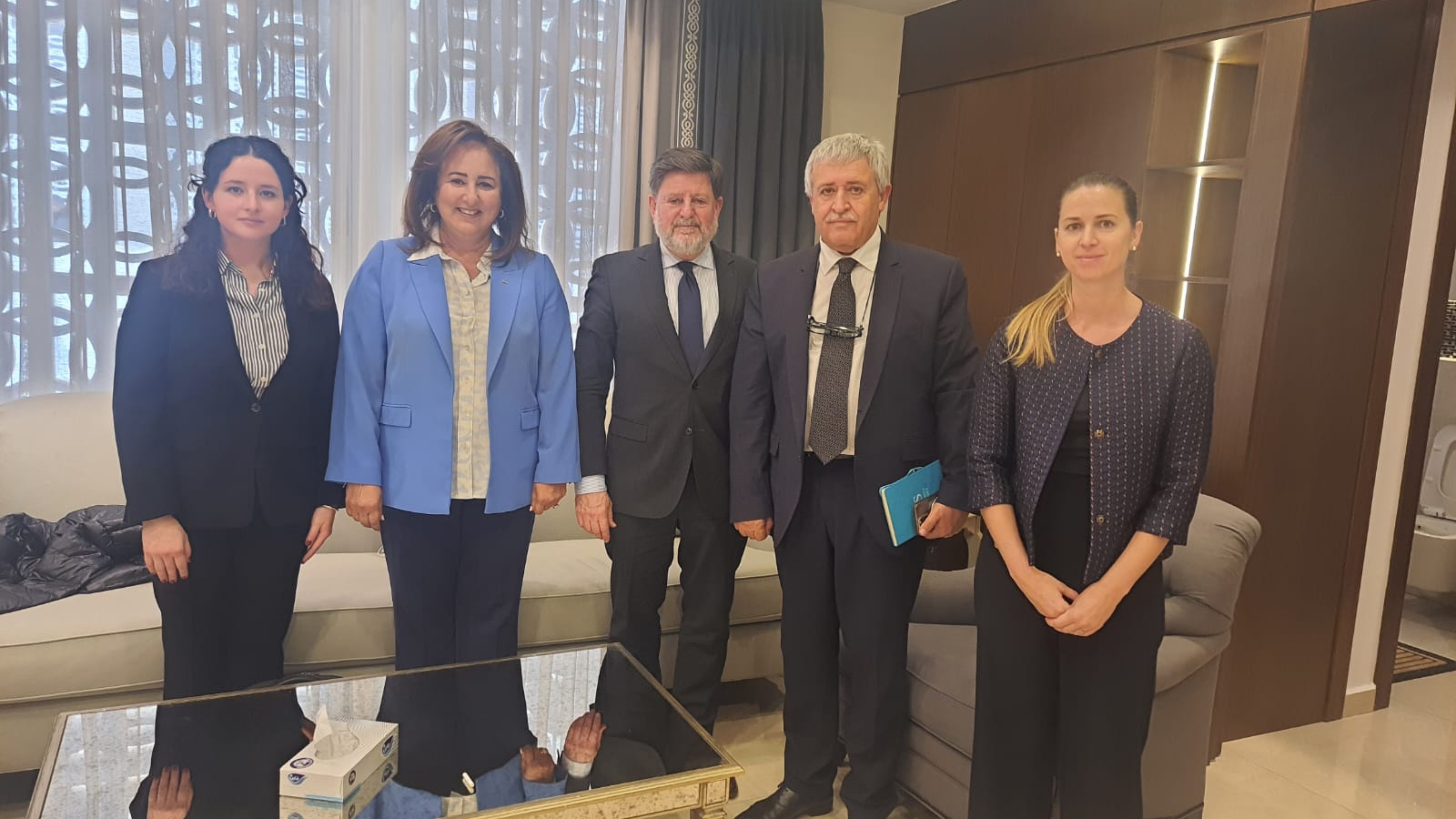 وزير النقل يبحث مع منظمة التعاون الاقتصادي والتنمية تعزيز التعاون المشترك