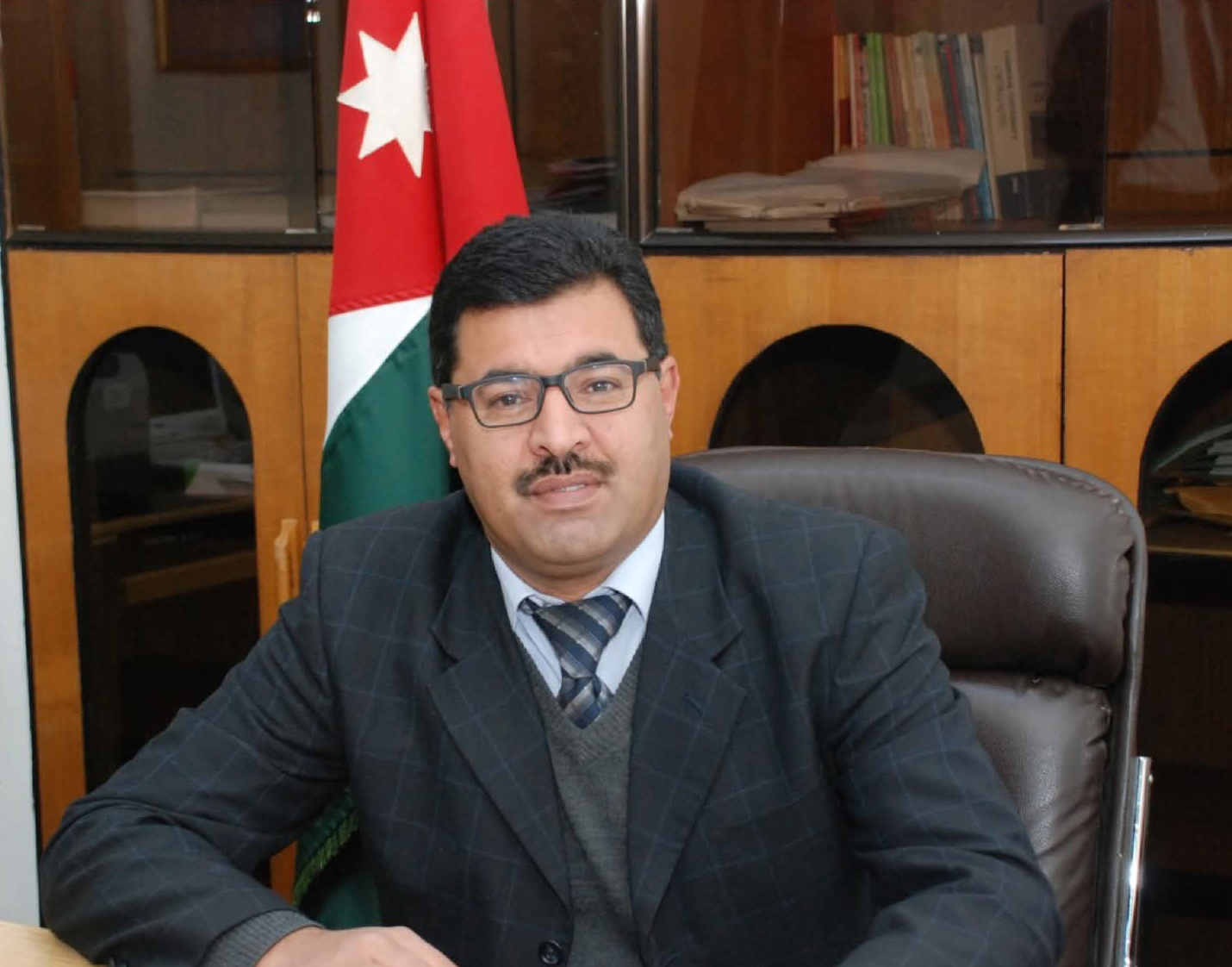 باحث من "اليرموك" يحل مسألة مفتوحة بالرياضيات منذ 33 عاما