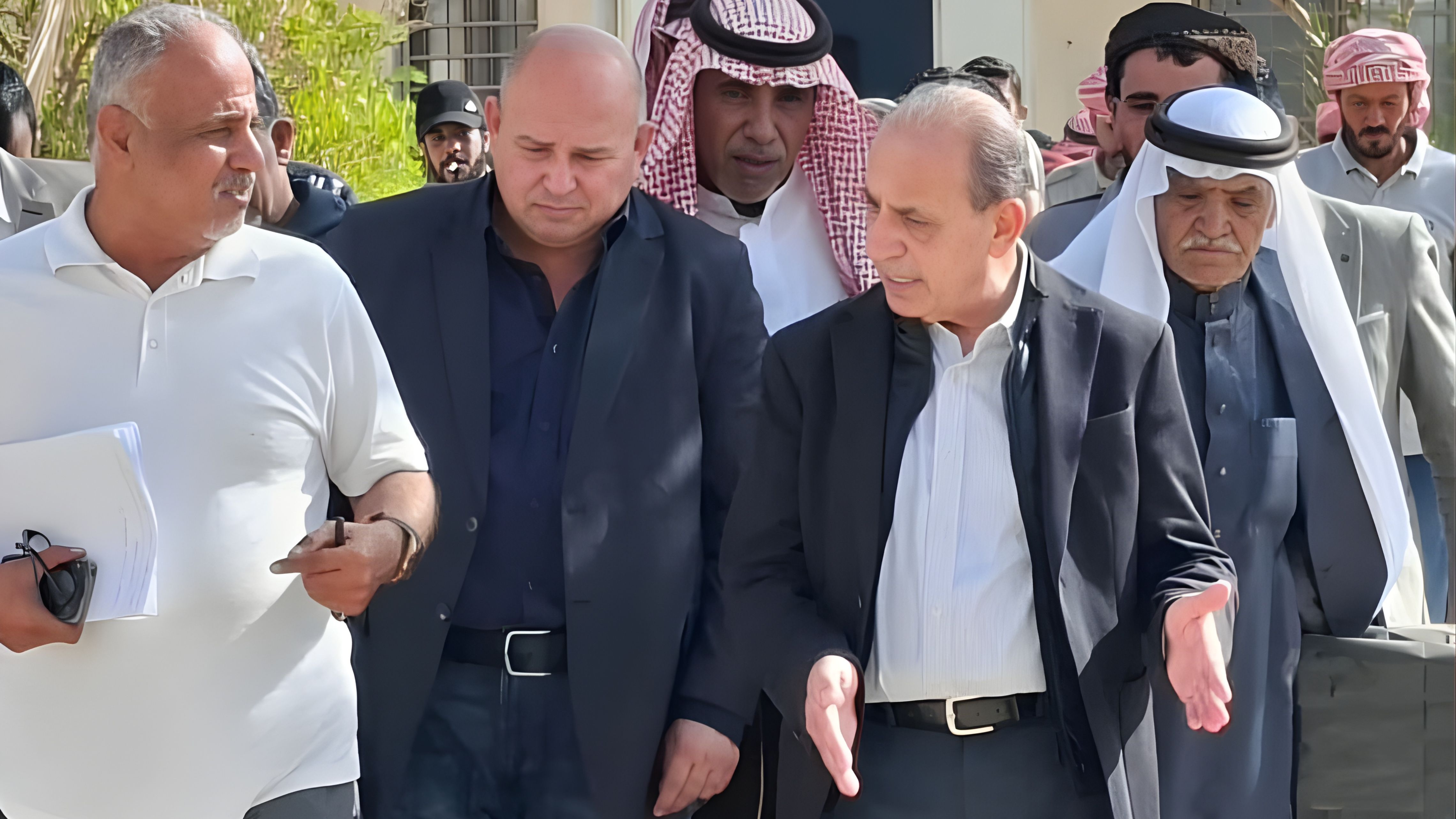 وزير الإدارة المحلية يتفقد بلديات في الأغوار الجنوبية والعقبة