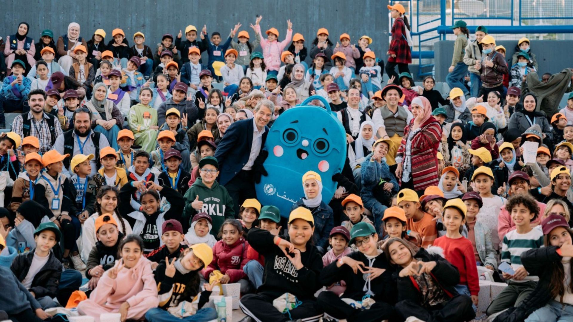 آلاف الأطفال الأردنيين يحتفلون باليوم العالمي للطفل