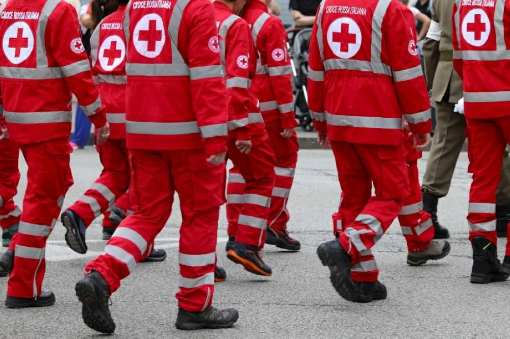 الصليب الأحمر يواجه أزمة تمويل حادّة ويستغني عن 2,900 موظف