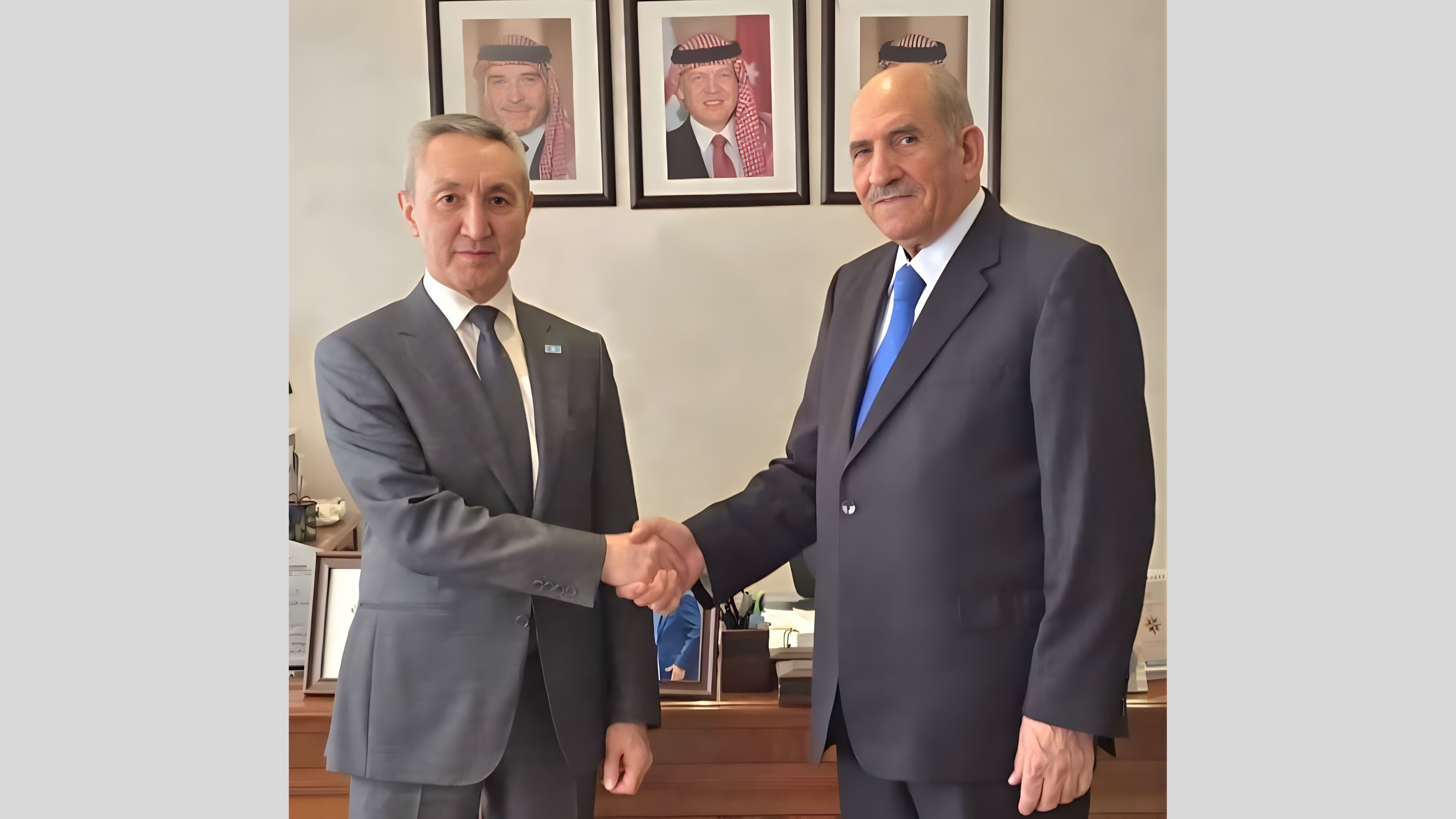 Jordan Phosphate Mines Company, Kazakhstan Embassy officials talk cooperation