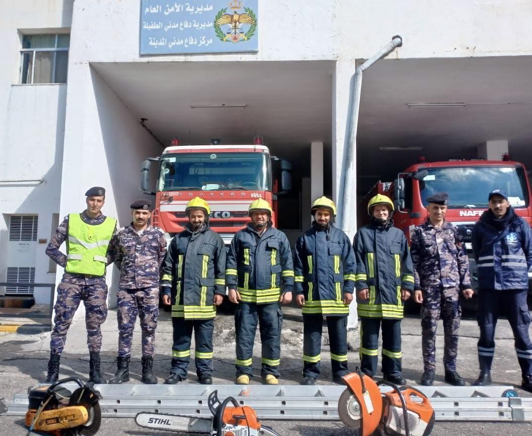 الدفاع المدني: انقاذ ثلاثة أشخاص علقوا بمجرى سيل في الطفيلة