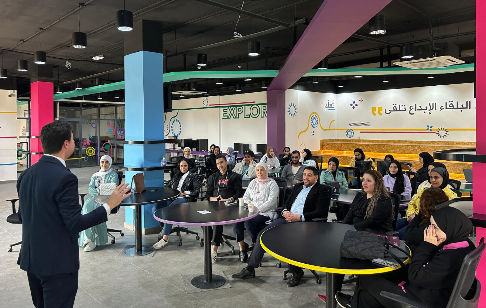 "زين للإبداع" تنظم 40 جلسة ريادية استفاد منها 1381 شابا وشابة