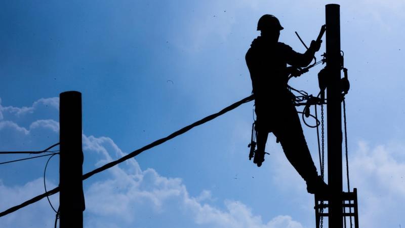 فصل مبرمج للتيار الكهربائي عن مناطق في إربد غدا