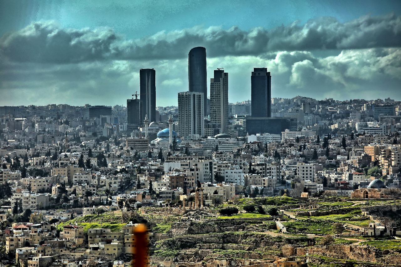 أمطار شمالية محدودة اليوم وطقس مشمس الثلاثاء