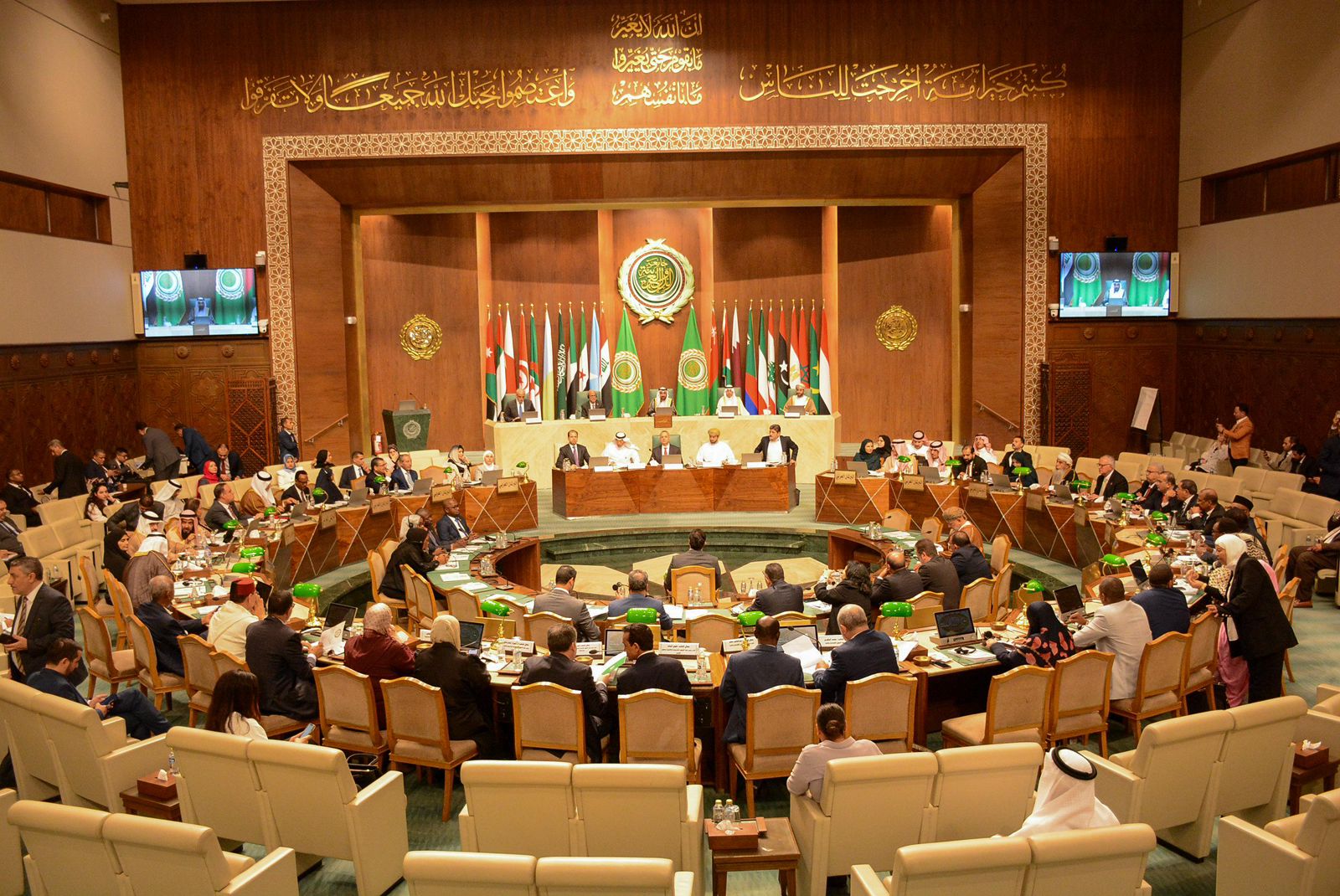 رئيس البرلمان العربي يدين الاعتداءات الإسرائيلية على سوريا