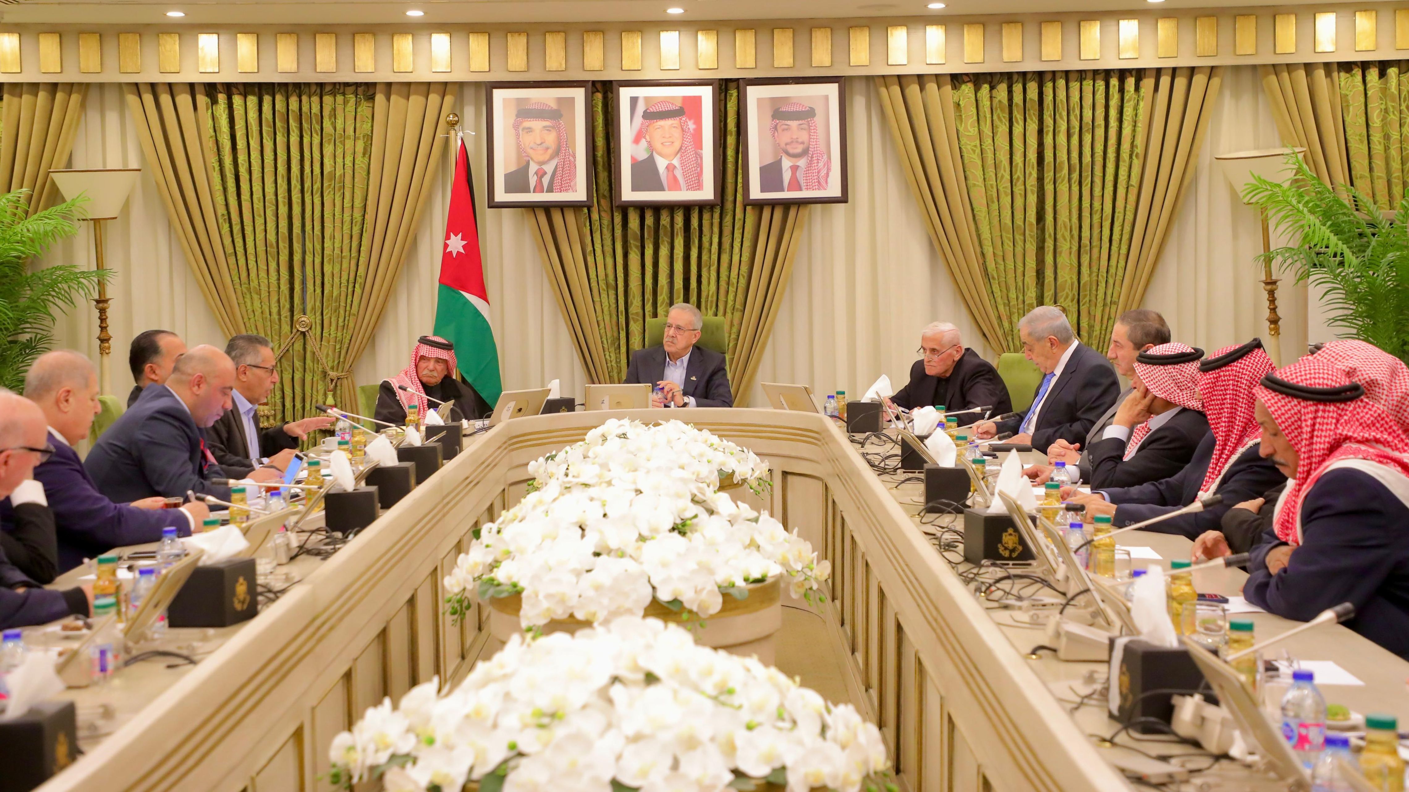 "زراعة الأعيان" تبحث الواقع المائي وتحدياته المستقبلية