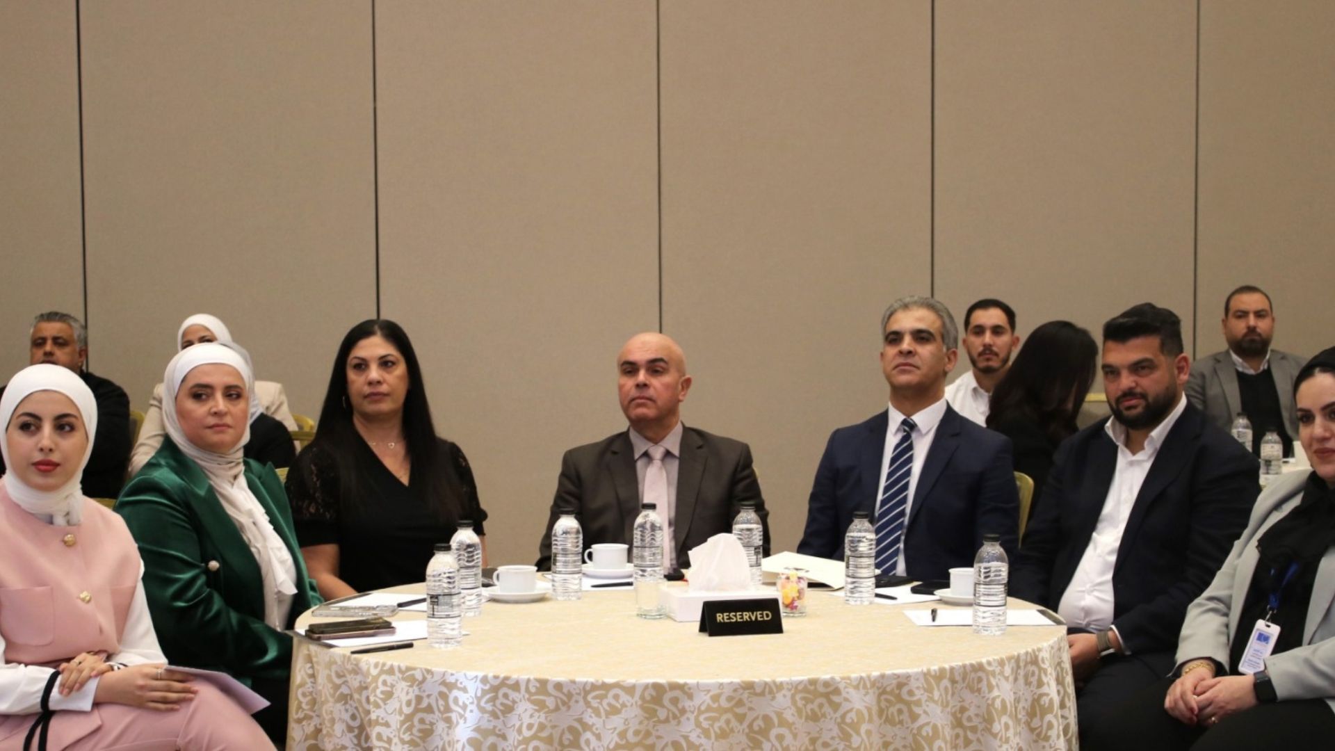 اطلاق الأدلة المساندة لتعزيز التثقيف الصحي للعاملين بالمصانع