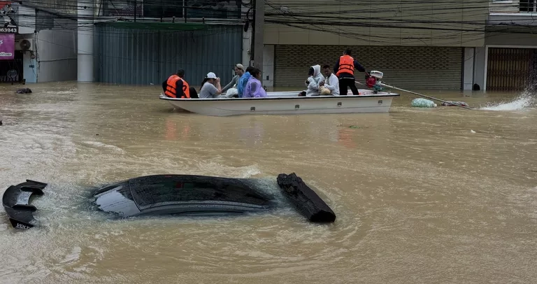 ارتفاع ضحايا الفيضانات والانهيارات الأرضية في إندونيسيا وسريلانكا وتايلاند
