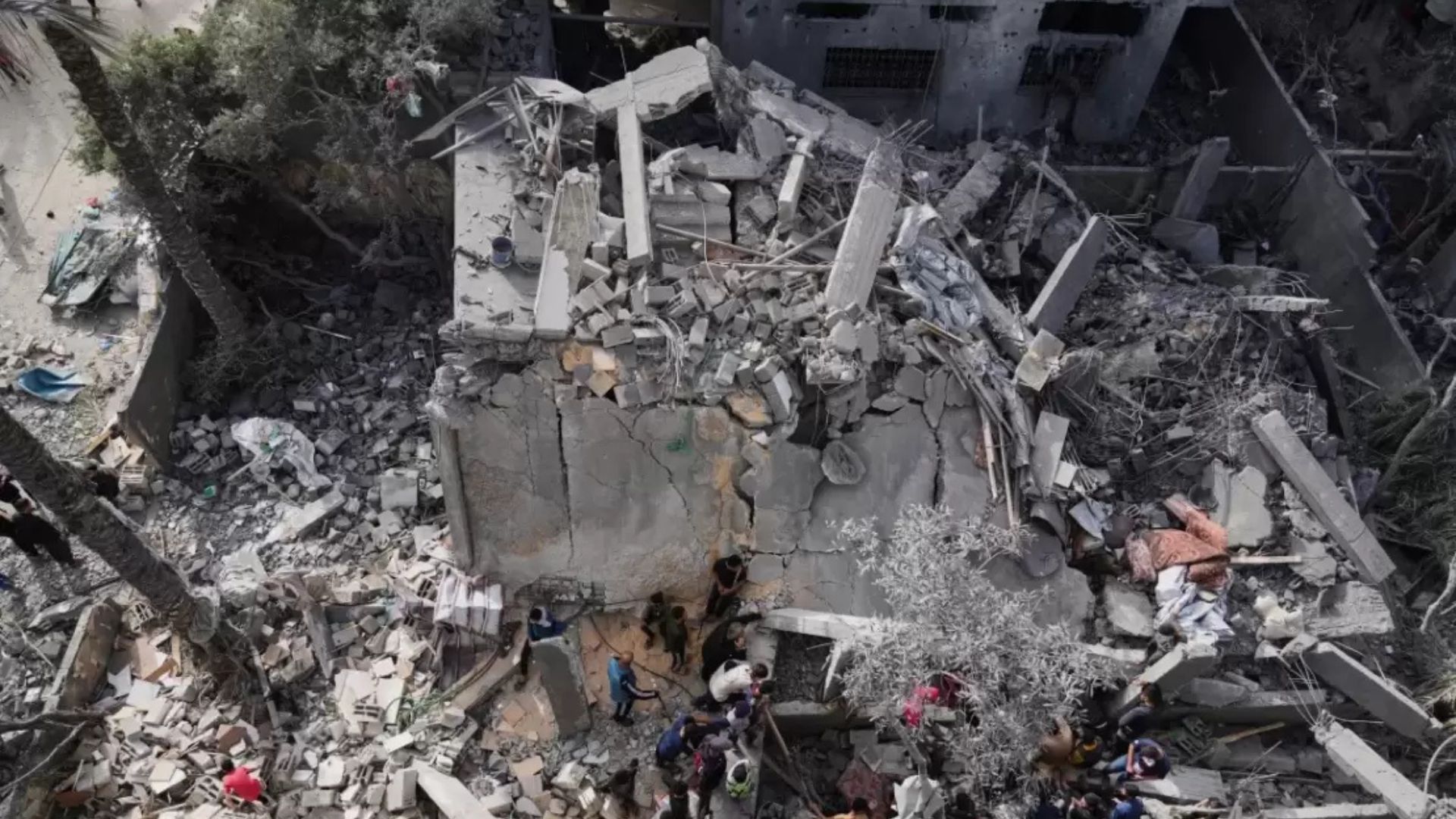 شهيدان بنيران الاحتلال بحي الزيتون في غزة