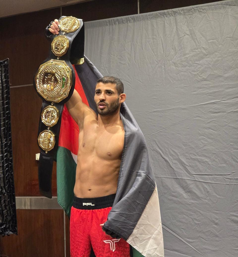الرقيب نورس ابزاخ يتوج بطلًا لوزن البانتام ببطولة المقاتلين المحترفين