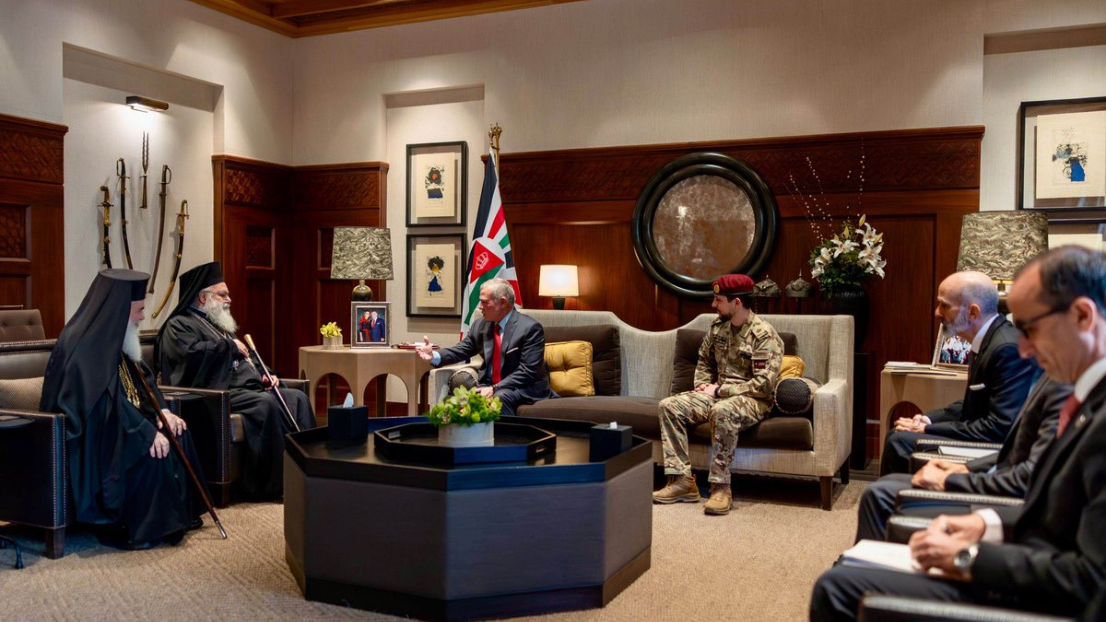 الملك يؤكد أهمية استعادة الاستقرار في الشرق الأوسط والحفاظ على الوجود المسيحي فيه (إعادة مصححة)