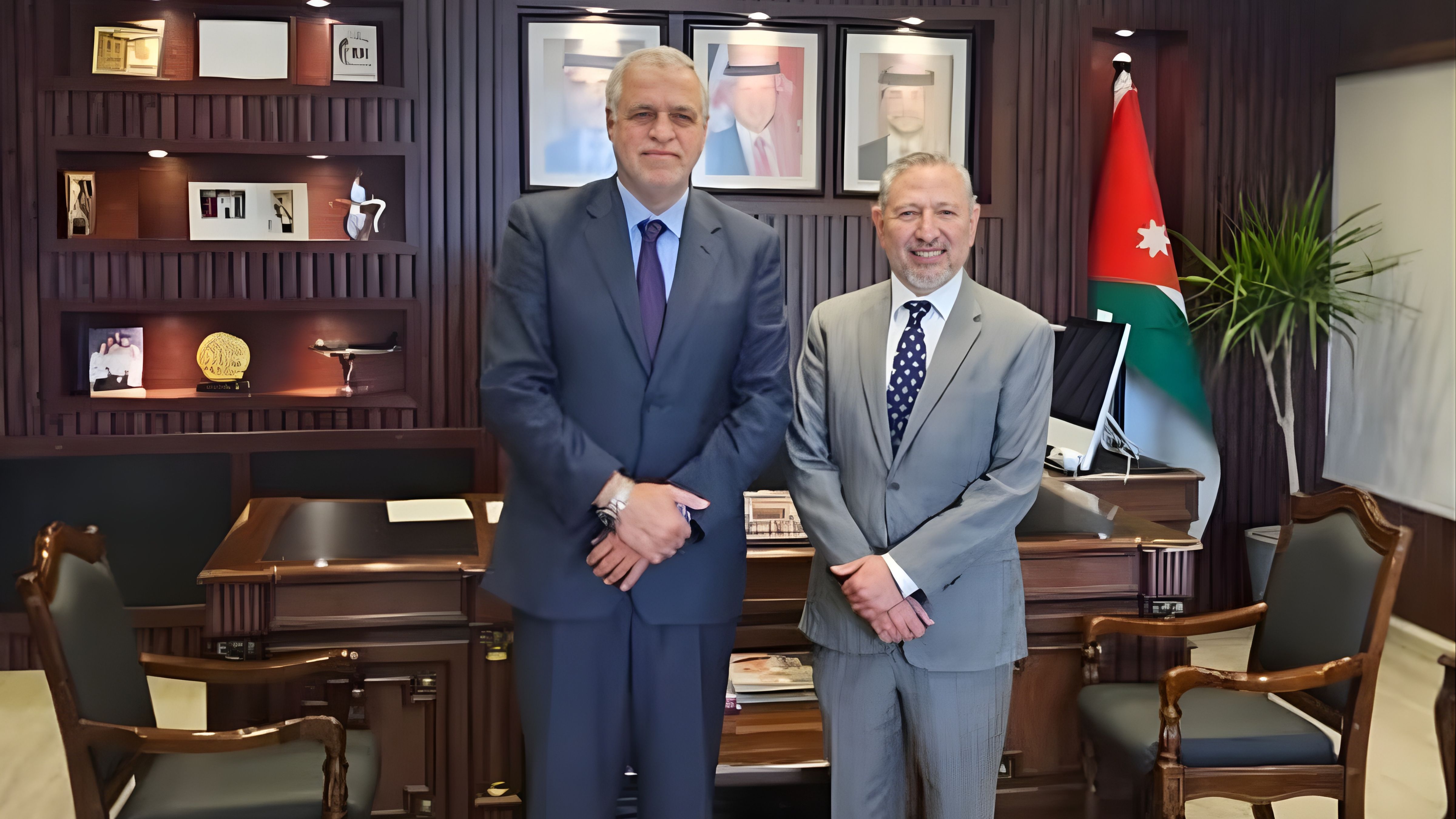 "الطيران المدني" تبحث التعاون في النقل الجوي مع المكسيك