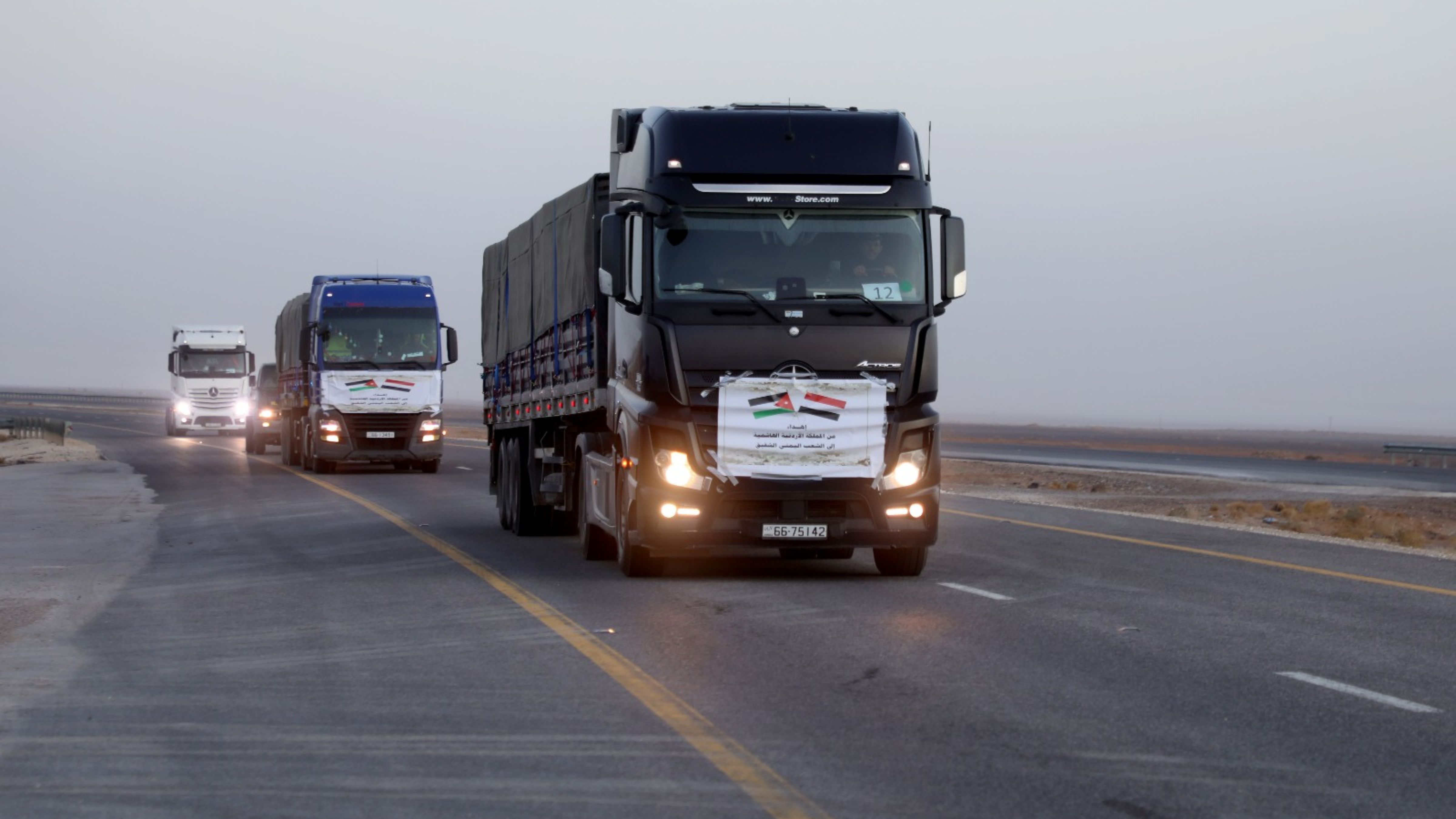 القوات المسلحة الأردنية تسيّر مساعدات غذائية إلى اليمن