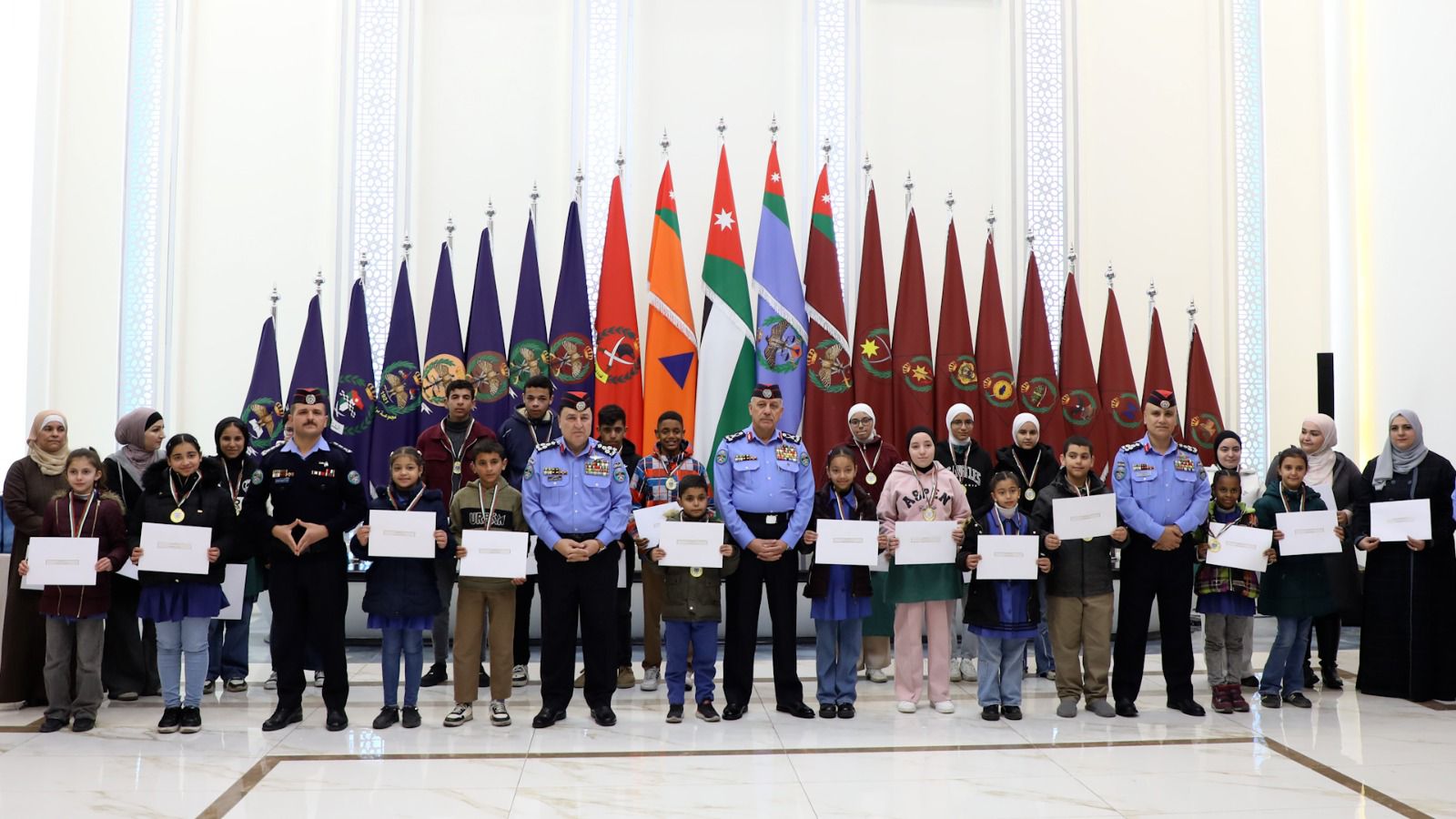 المعايطة يرعى تخريج دورة أصدقاء الأمن العام الأولى للطلاب الصم والبكم