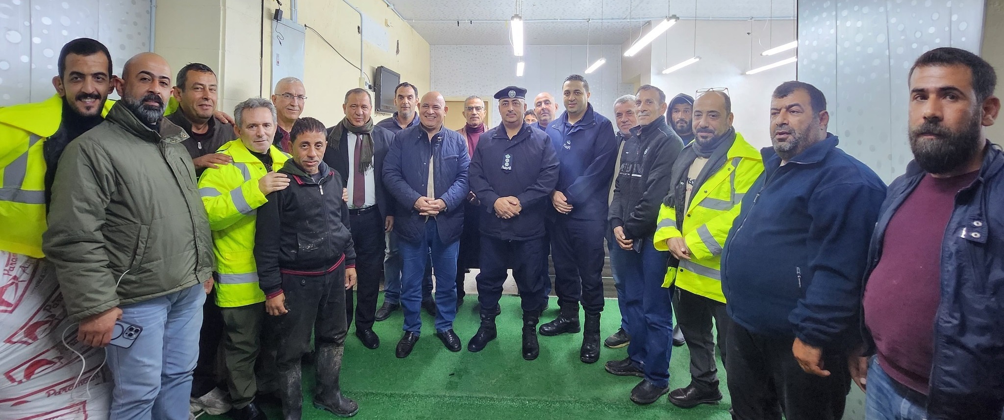 جولة ميدانية لمحافظ جرش للاطلاع على عمل غرفة الطوارئ في البلدية