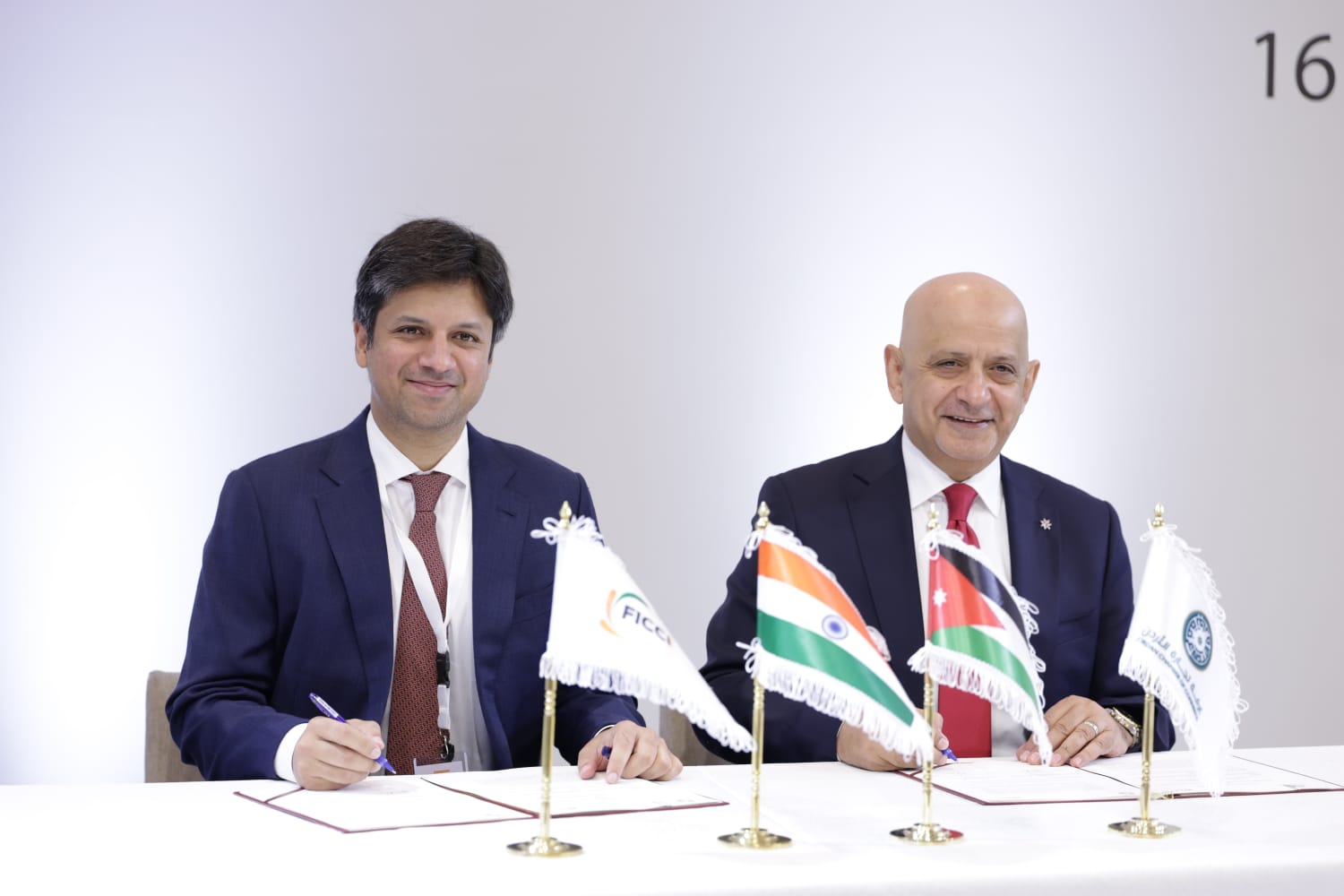 مذكرة تفاهم بين تجارة الأردن واتحاد غرف التجارة والصناعة الهندي