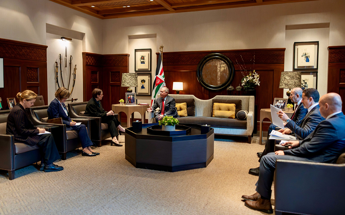 King receives Sweden FM