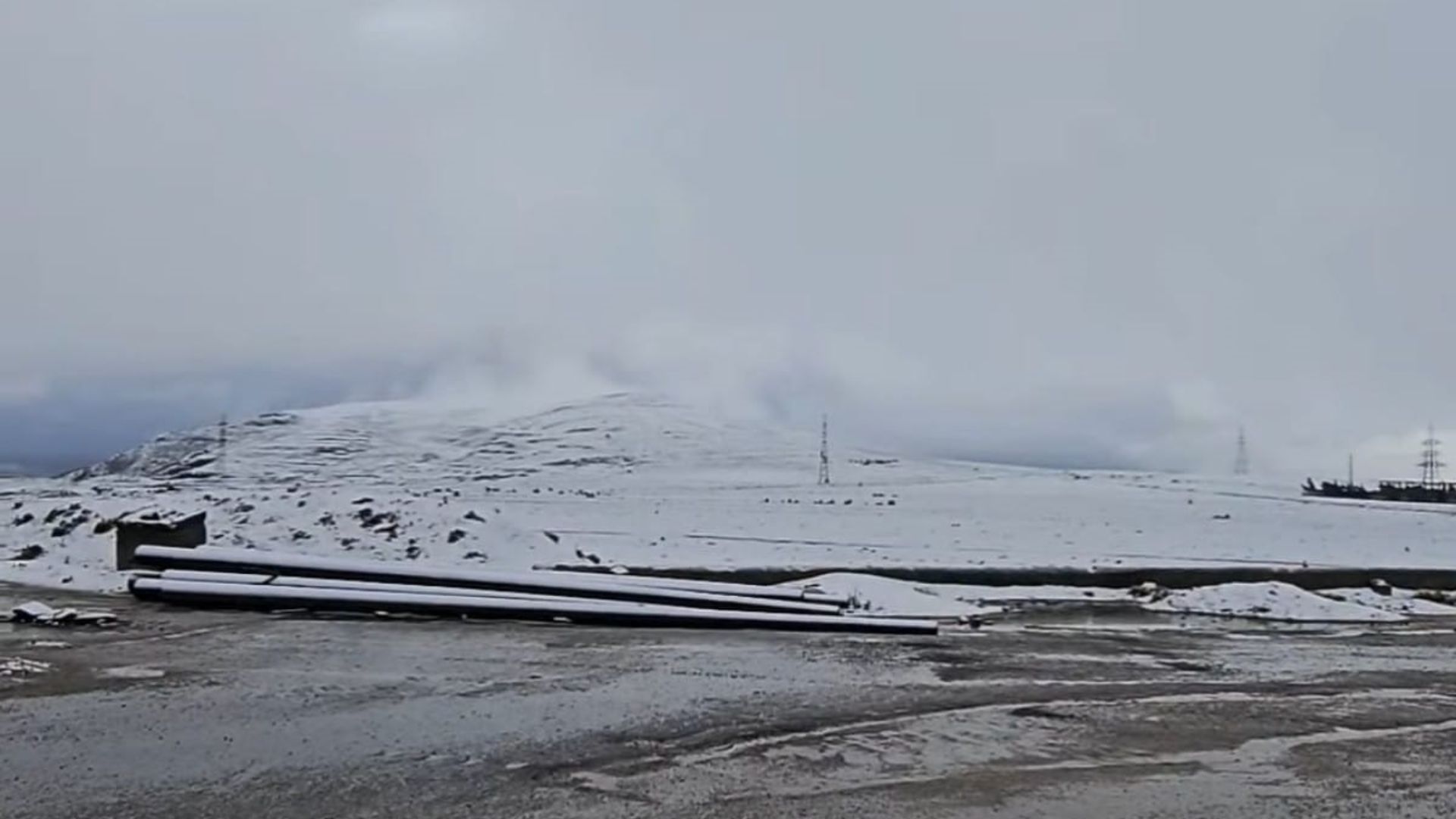 المناطق الجنوبية من الطفيلة تشهد تساقطا لزخات ثلجية