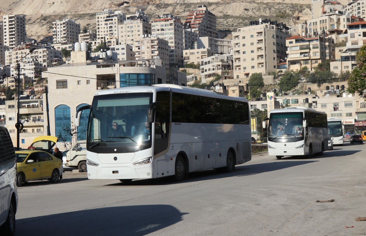 وصول طواقم المستشفى الميداني الأردني "نابلس/ 9"