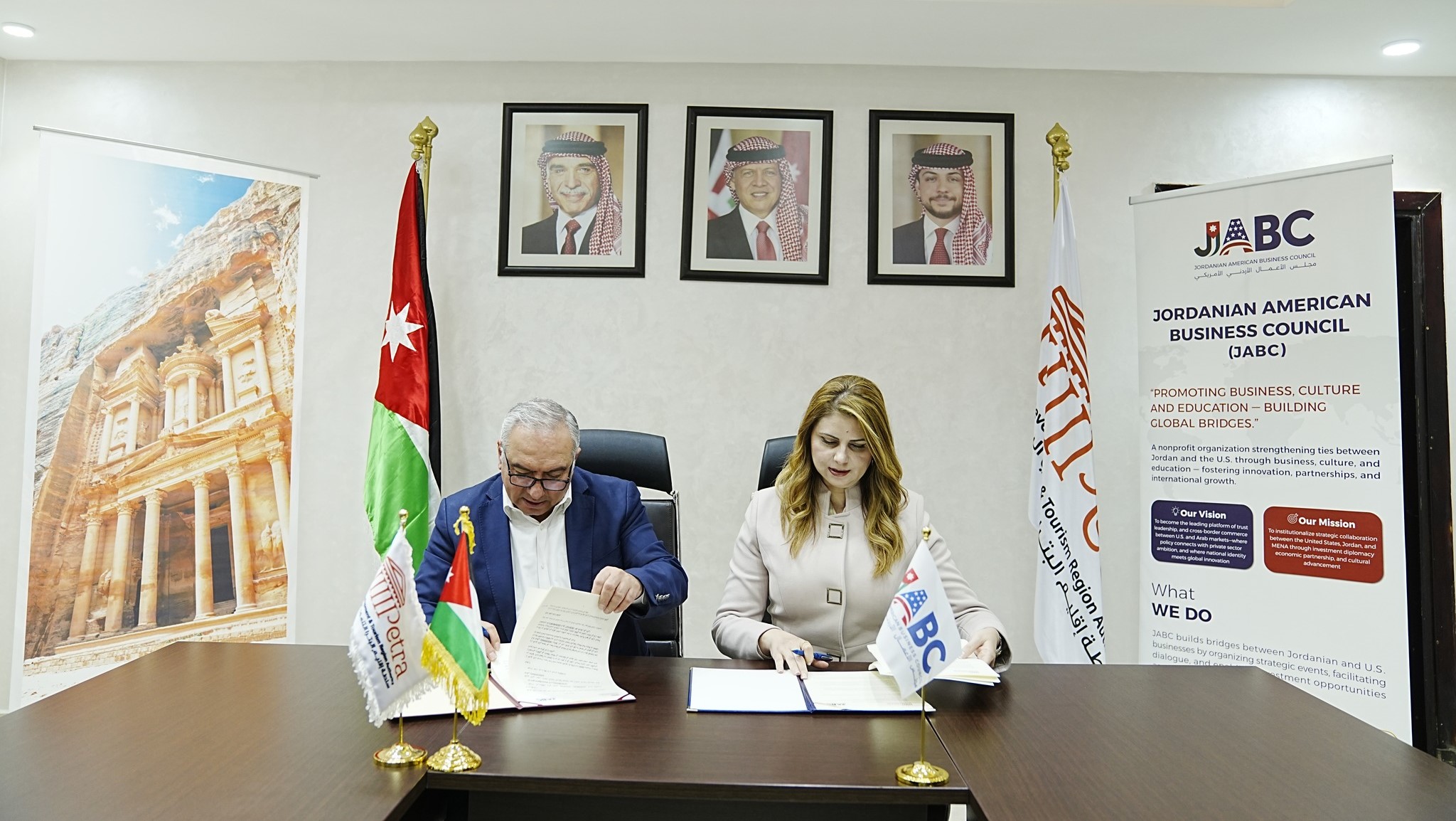 مذكرة تفاهم بين سلطة البترا ومجلس الأعمال الأردني الأميركي