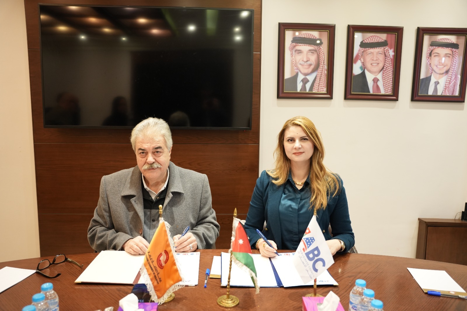 مذكرة تفاهم بين "صناعة عمان" و"الأعمال الأردني الأميركي"