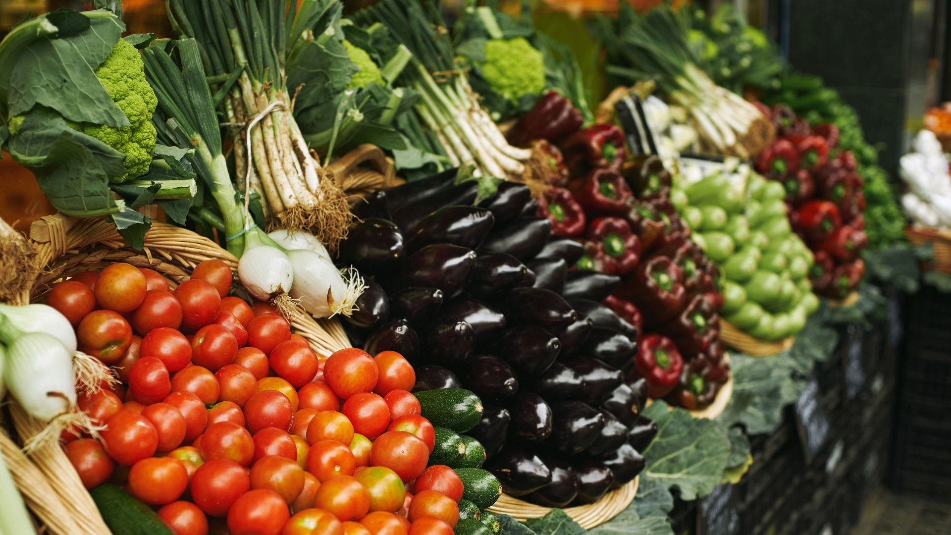 1918 طنا من الخضار ترد للسوق المركزي اليوم