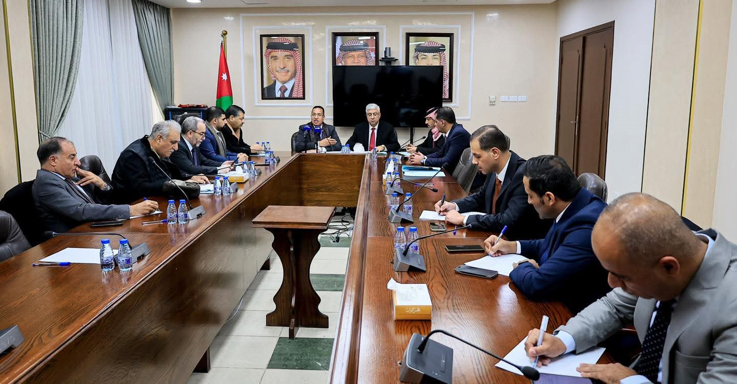 "الإدارية" و"البيئة" النيابيتان تبحثان استراتيجية الحد من الإلقاء العشوائي للنفايات