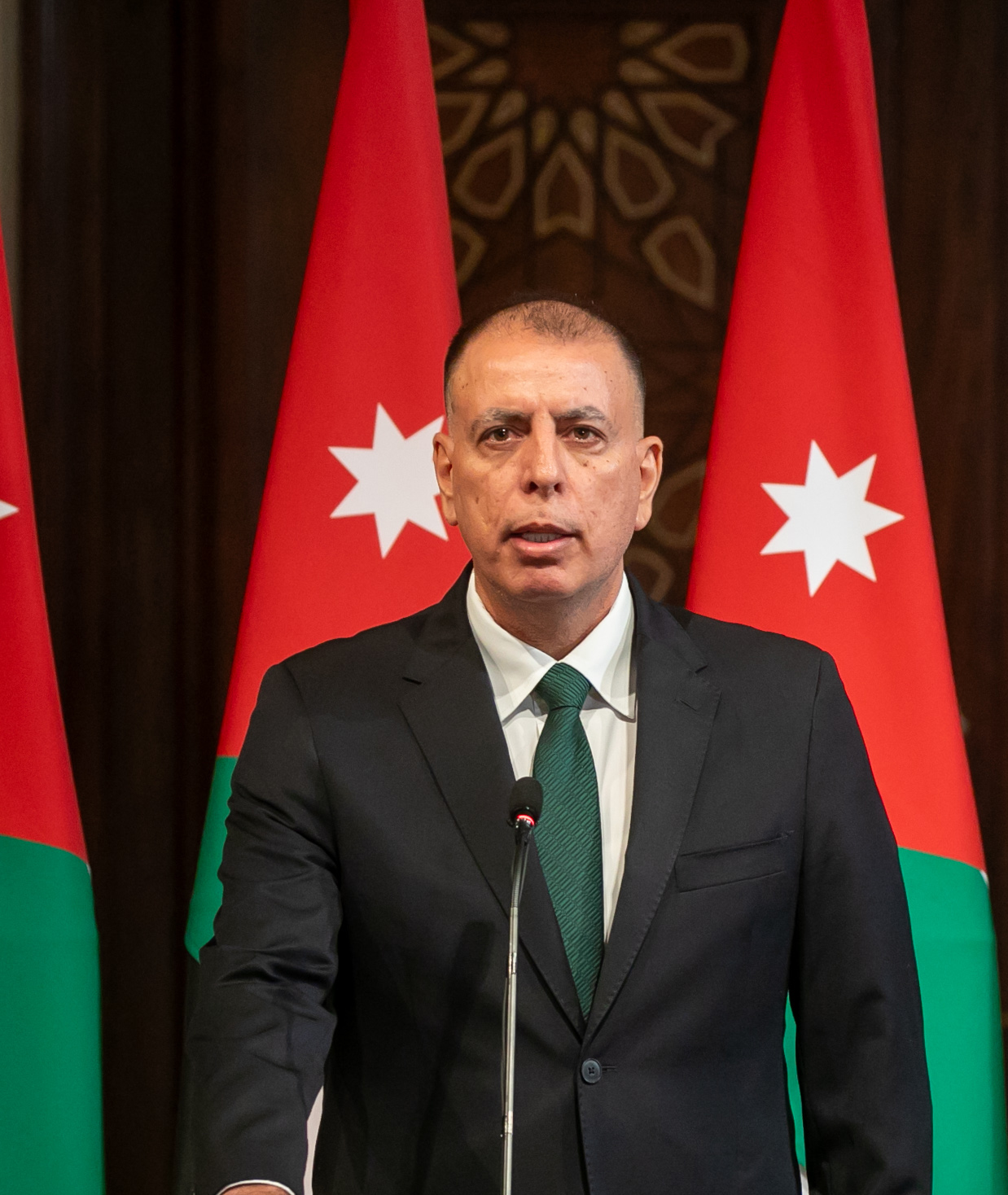 وزير الداخلية يوعز بالإفراج عن 461 موقوفاً إدارياً