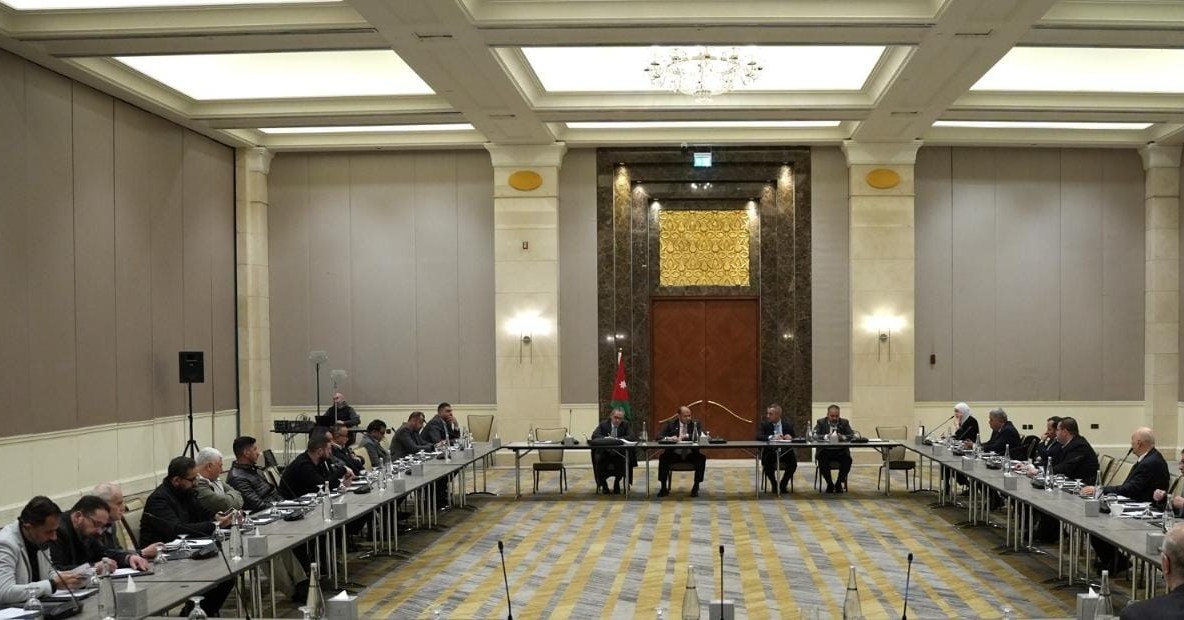 جلسة حوارية حول البيئة الاستثمارية