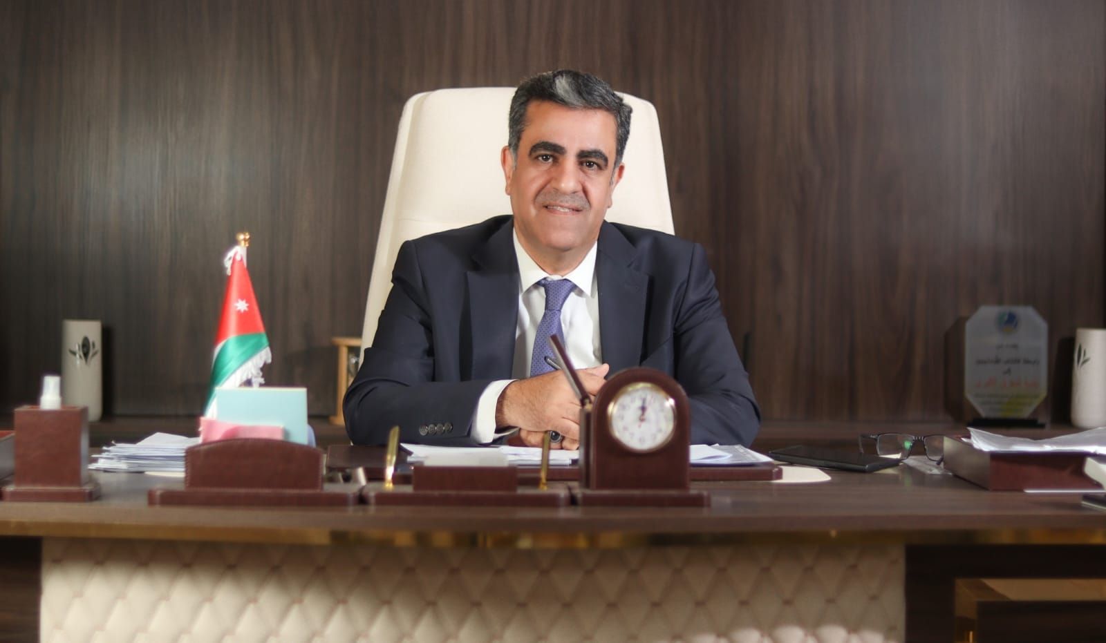 بلدية المفرق تلزم مقاولي "الصرف الصحي" بتصويب هبوطات