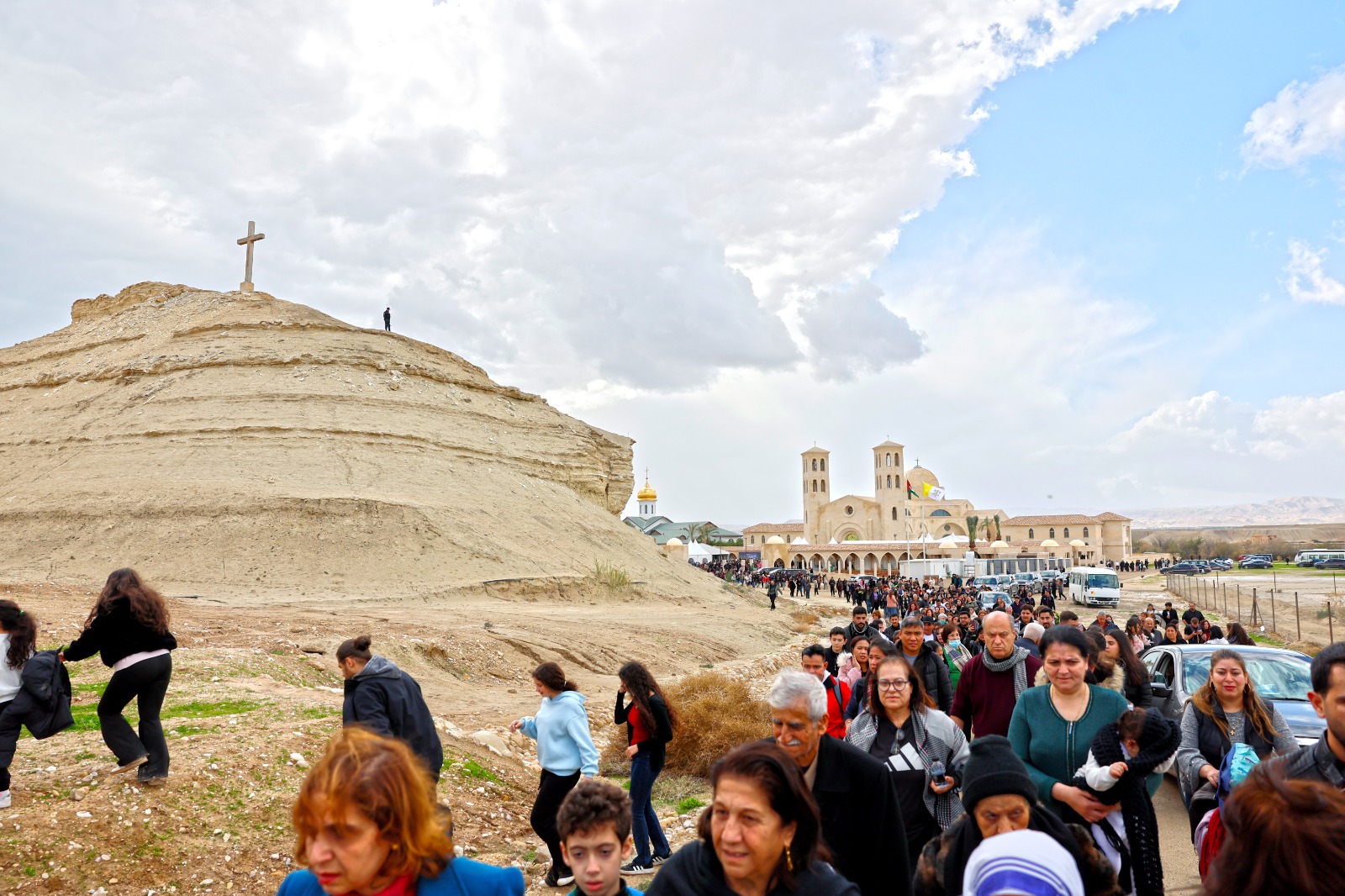 الأردن يستضيف آلاف الحجاج المسيحيين في رحلة روحية إلى المغطس