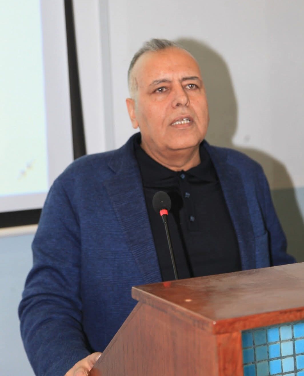 محافظ مادبا: غرف الطوارئ تتعامل مع ارتفاع منسوب المياه في بعض الشوارع