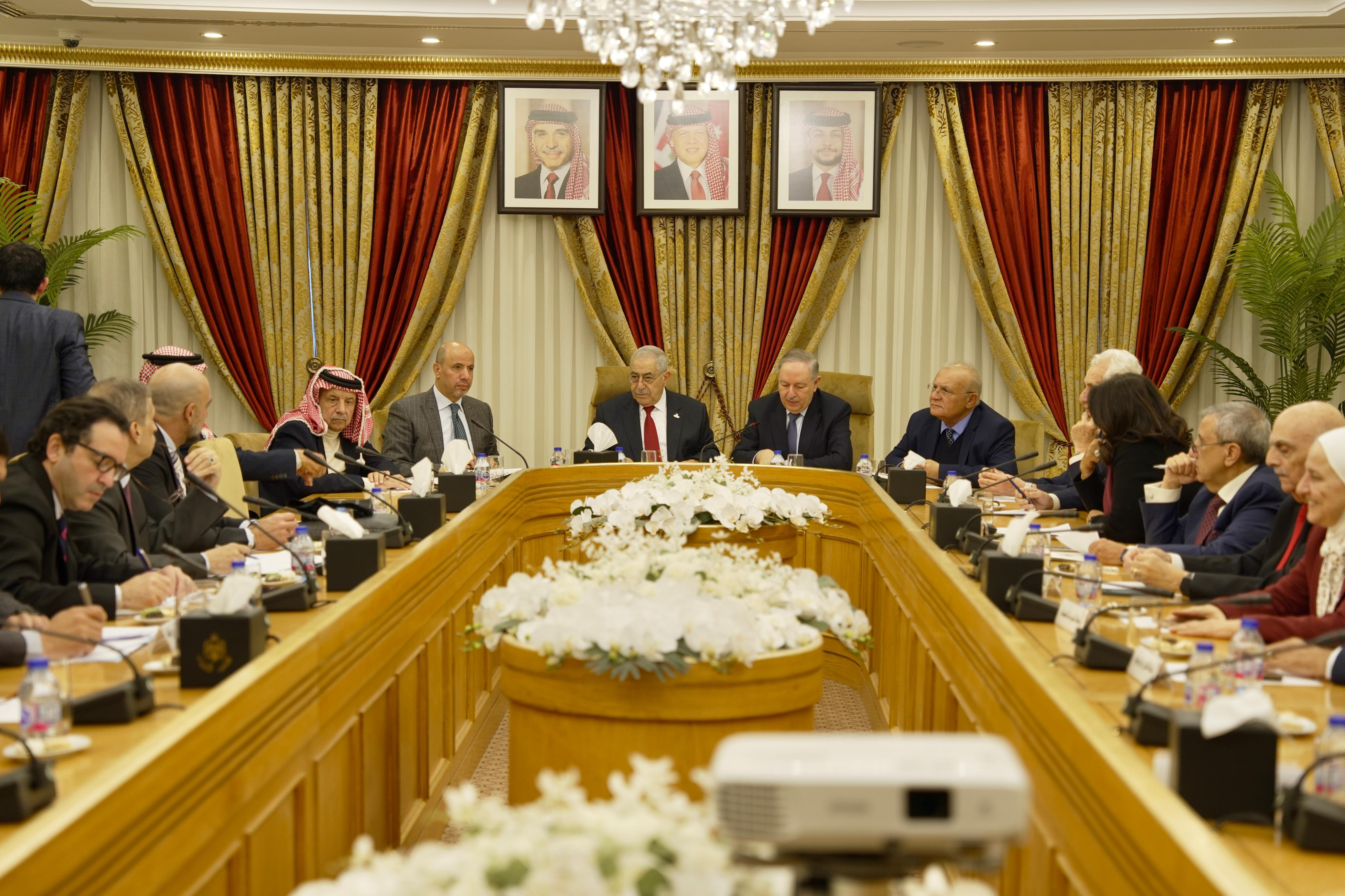 "مشتركة" في الأعيان تناقش واقع السياحة العلاجية